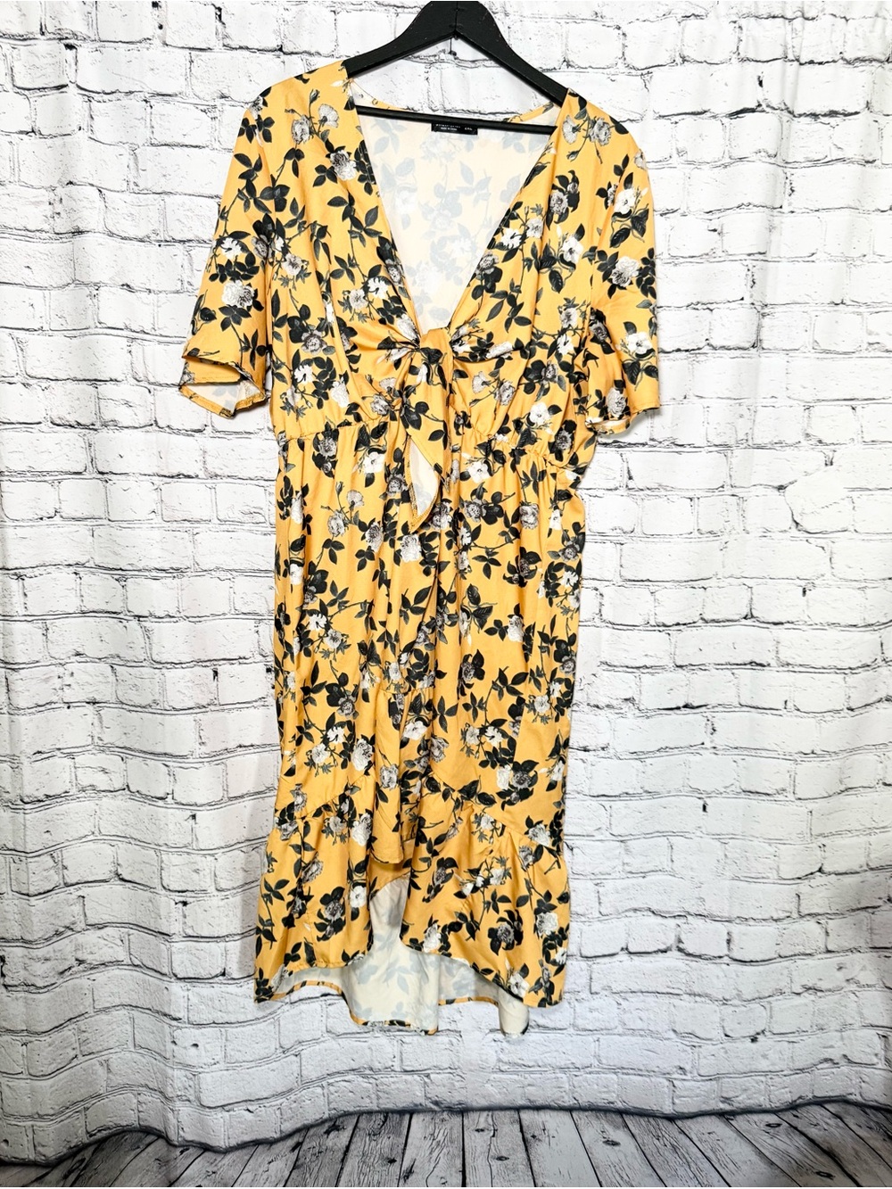SHEIN Yellow Floral High-Low Dress